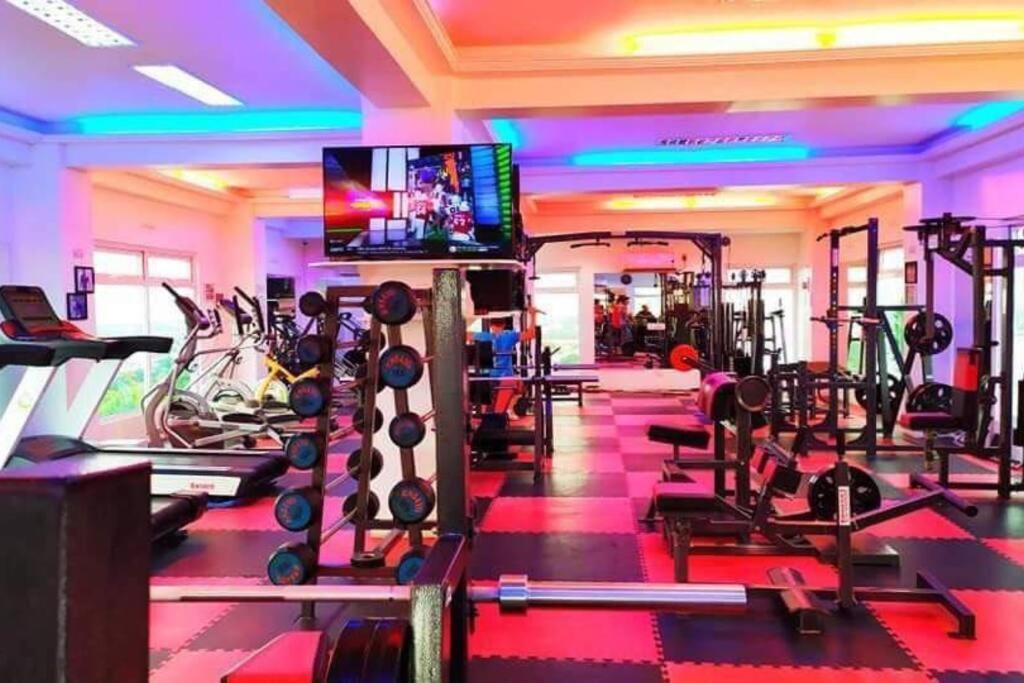Lucky Suite Kandi 2 Bedrooms アンヘレス エクステリア 写真
